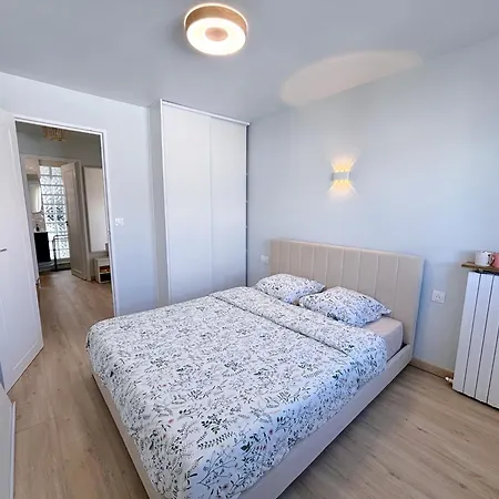 5 Minutes Metro Free Parking 2 Bedrooms 4-6p Near Paris شقة *
